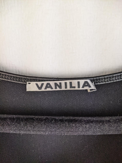 Close-up of Vanilia brand label