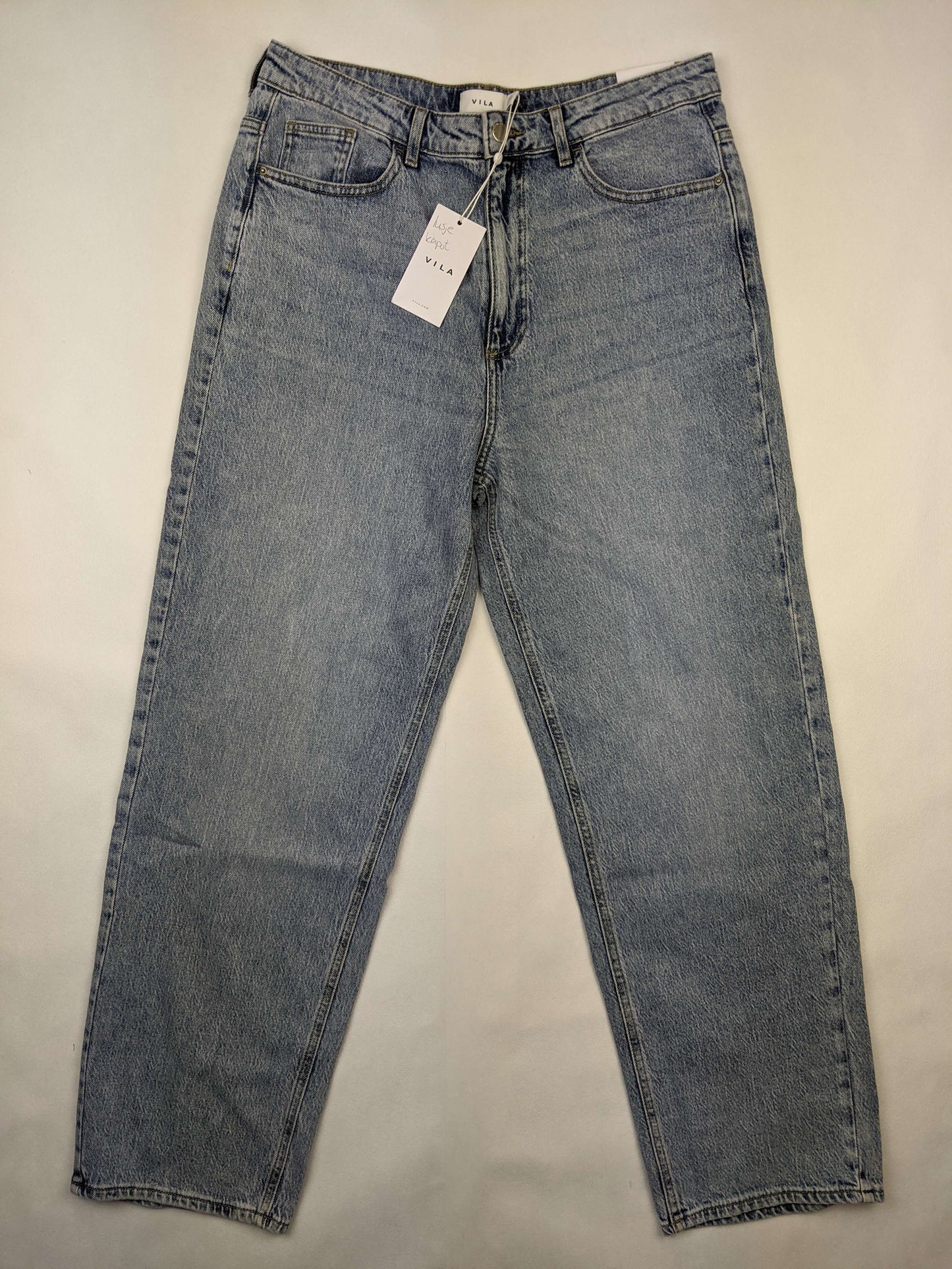 Front view of VILA light blue jeans