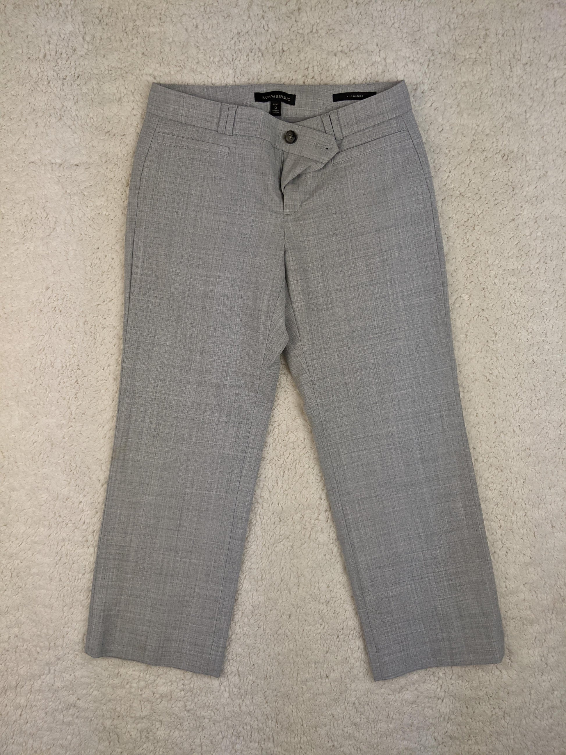 Front view of gray cropped trousers