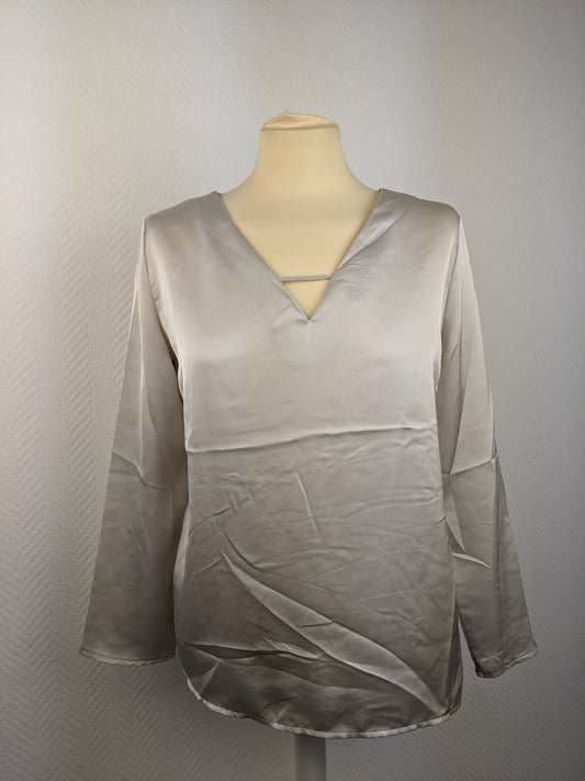 Front view of MNG Basics beige blouse