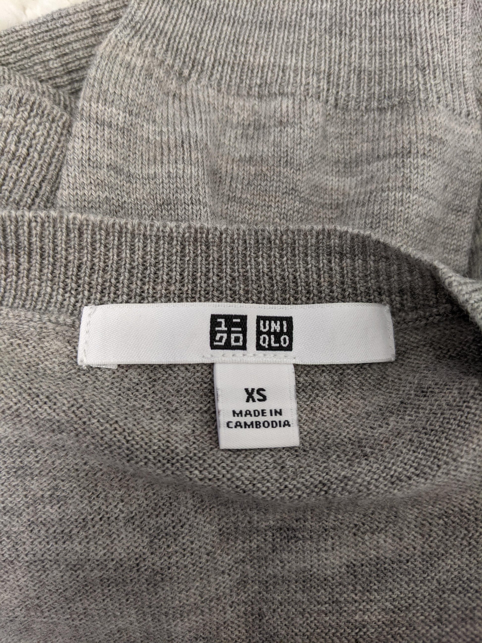 Label showing Uniqlo brand