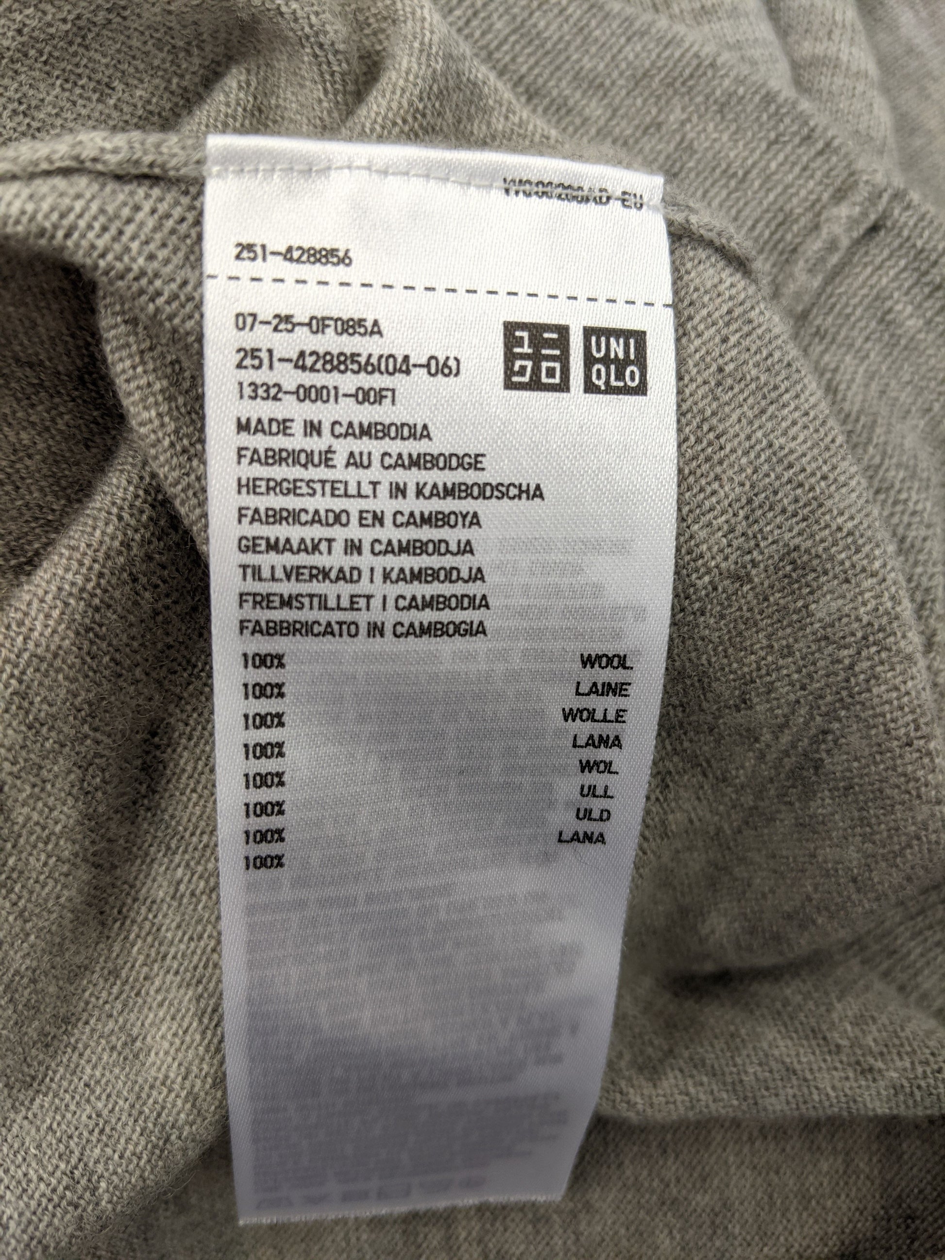 Fabric tag showing 100% wool