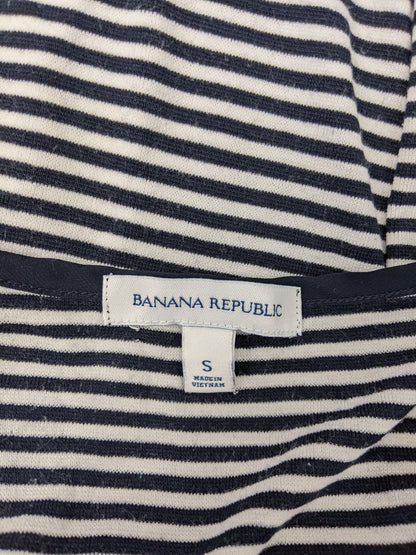 Label of Banana Republic striped tank top showing size S