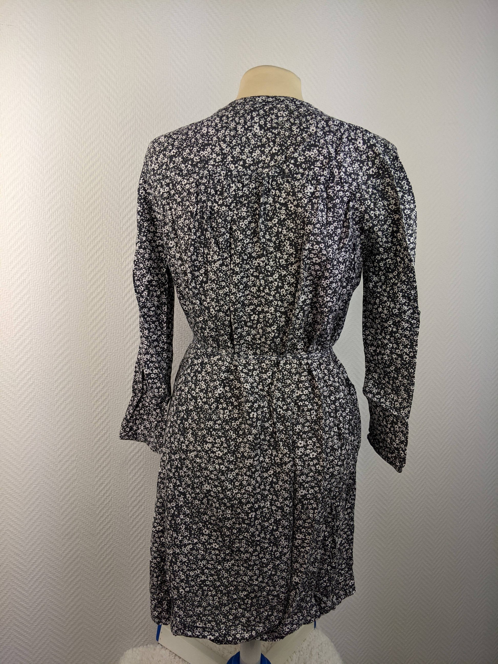 Back view of H&M Divided floral dress