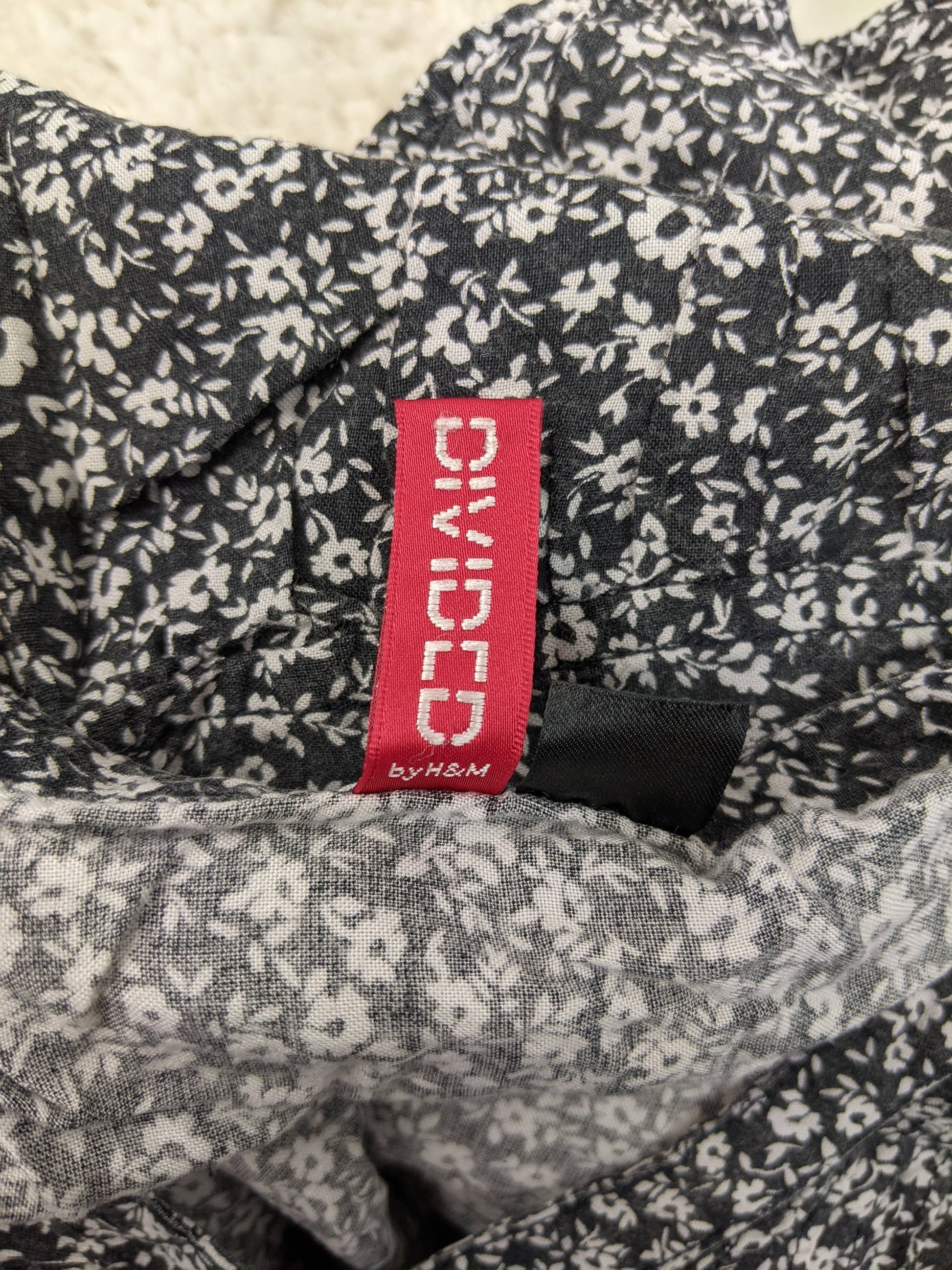 Tag showing H&M Divided