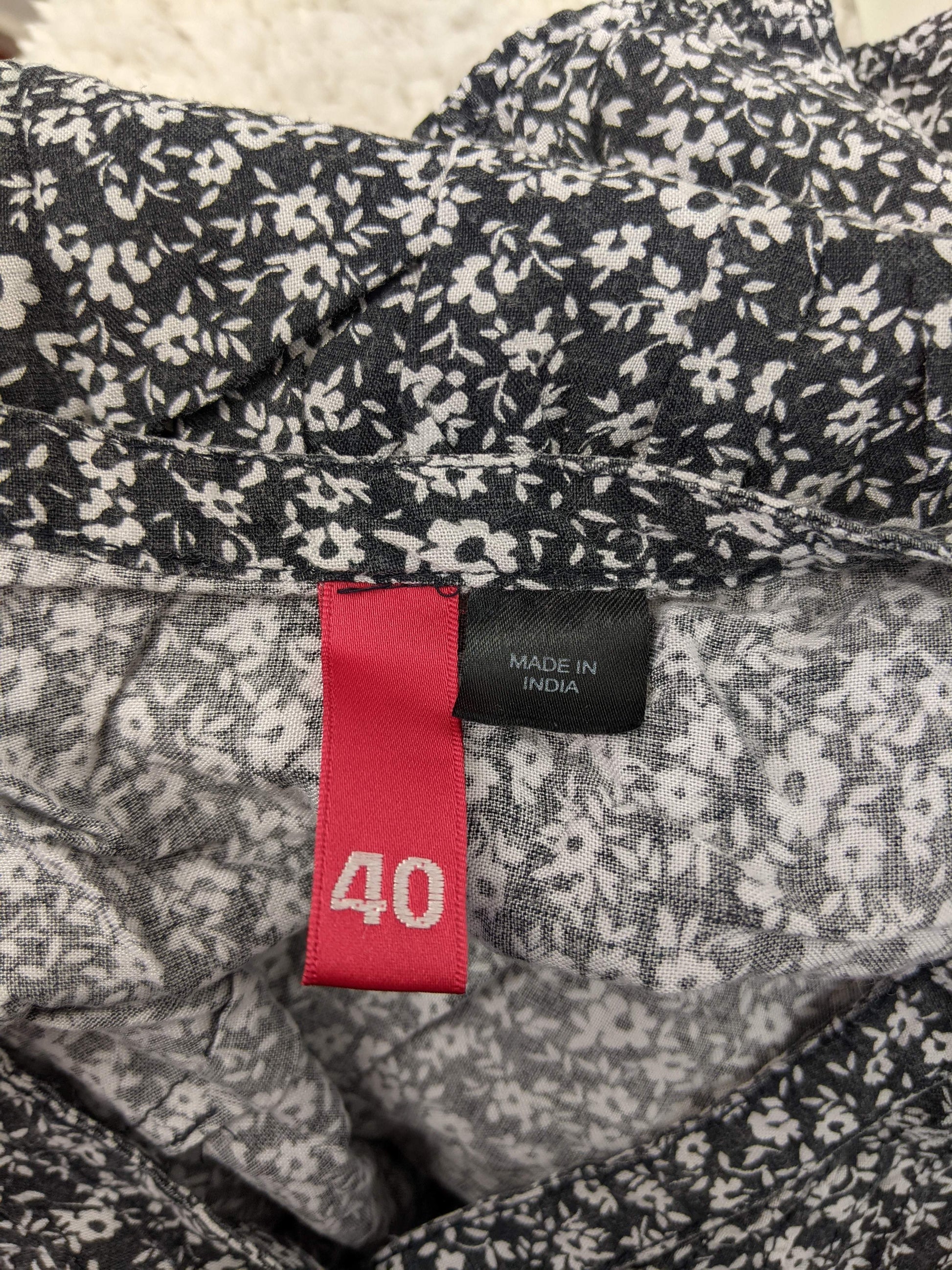 Size label indicating size 40