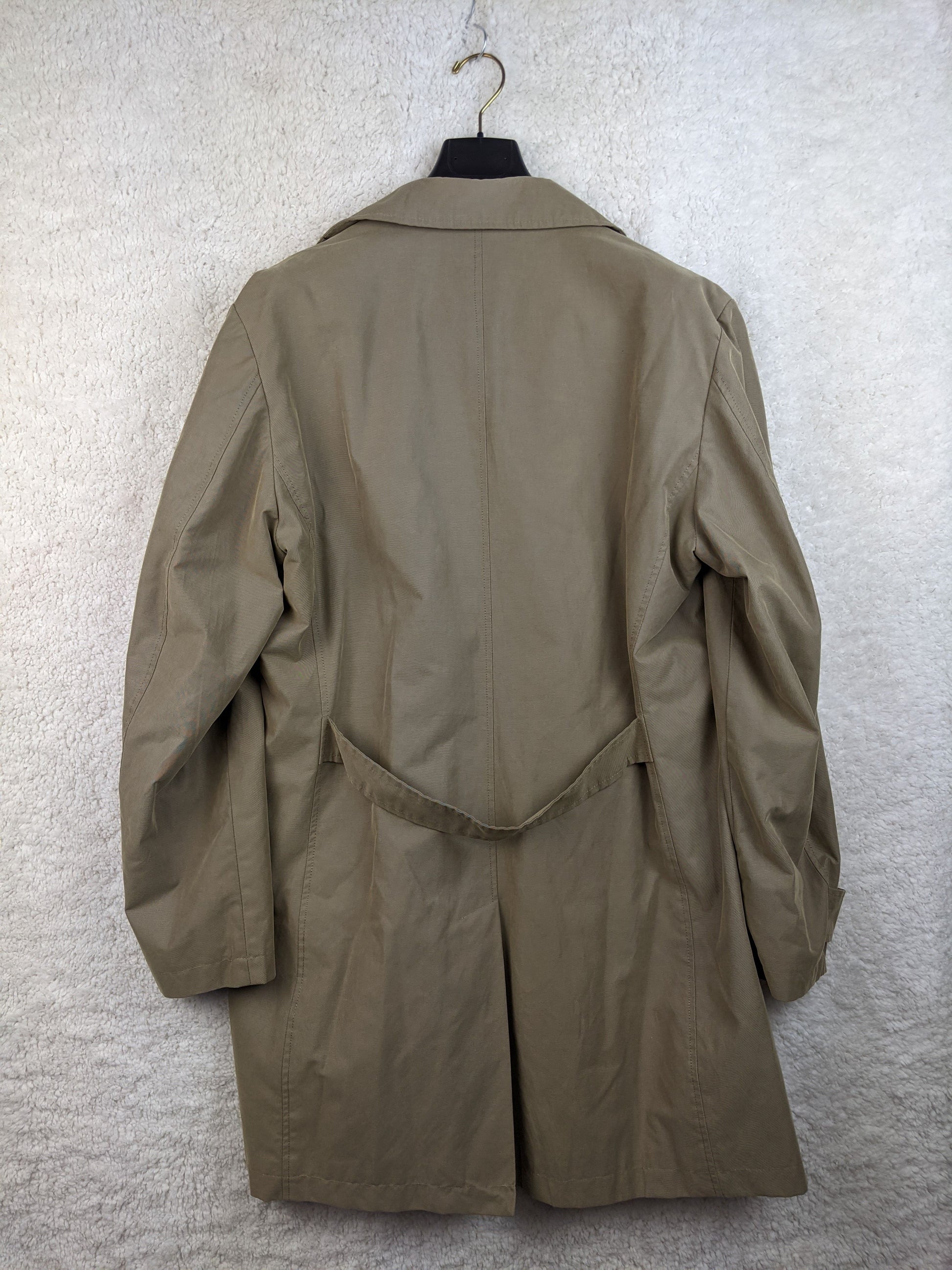 Back view of de Bijenkorf beige trench coat