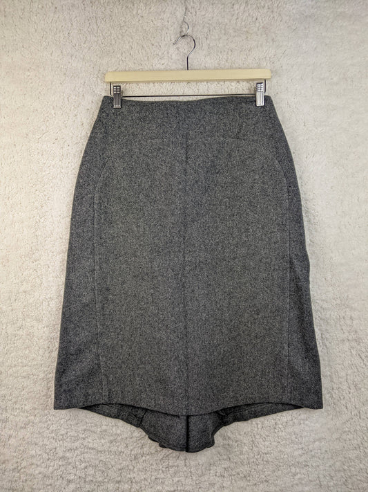Front view of grey wool skirt by Analik