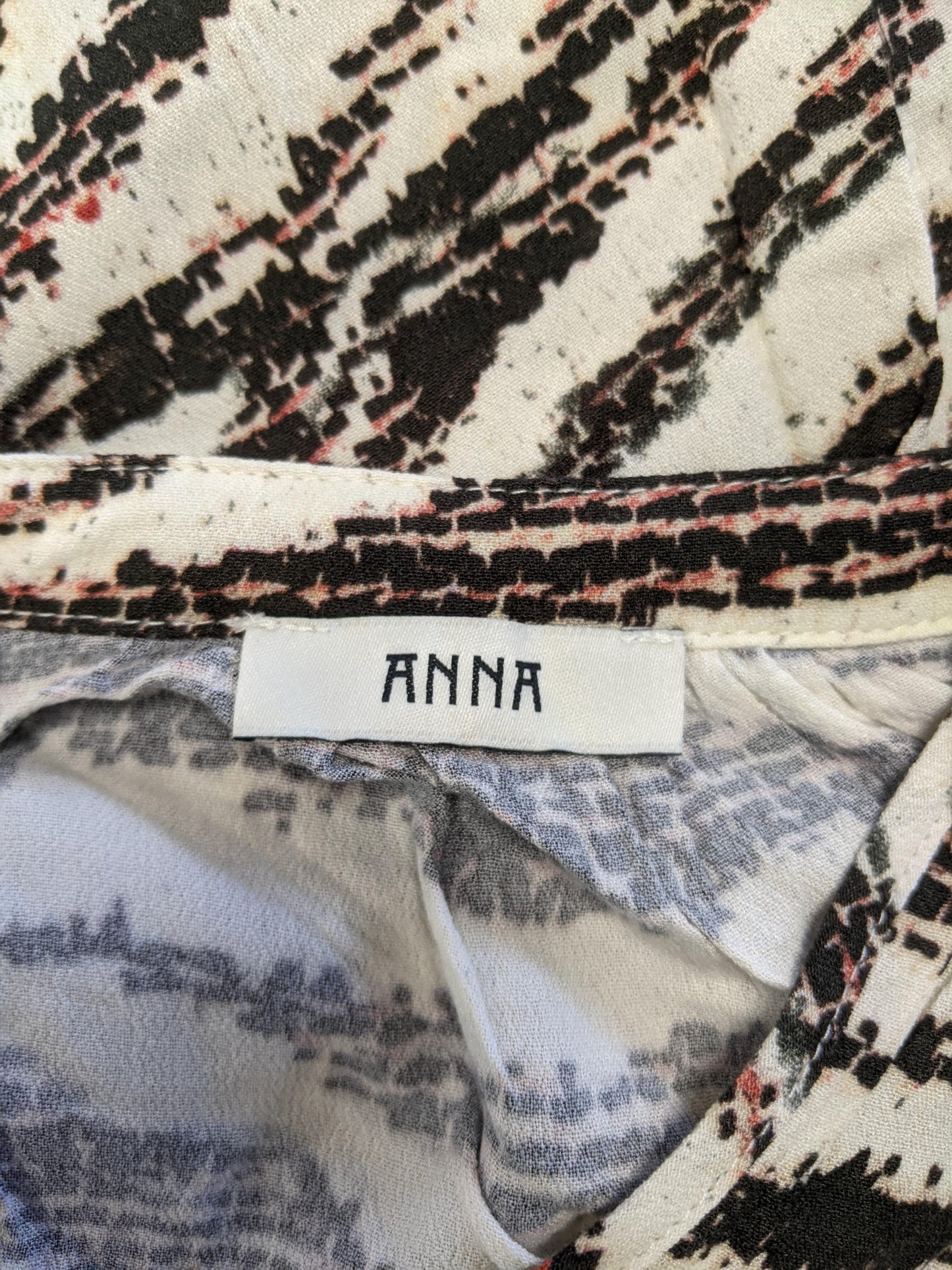 Close-up of Anna brand label