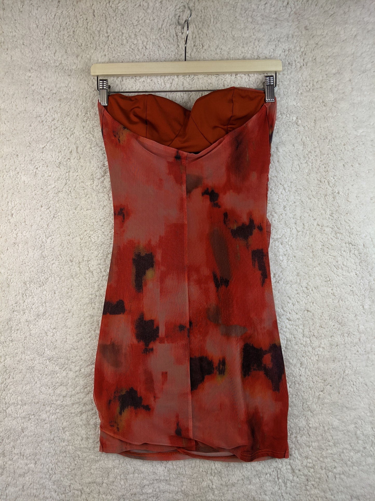Back view of red strapless dress