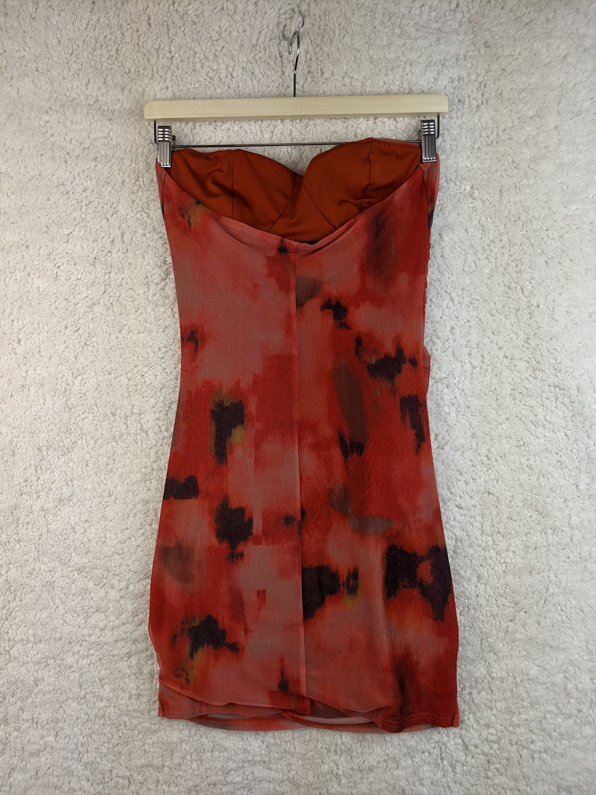Back view of red strapless dress