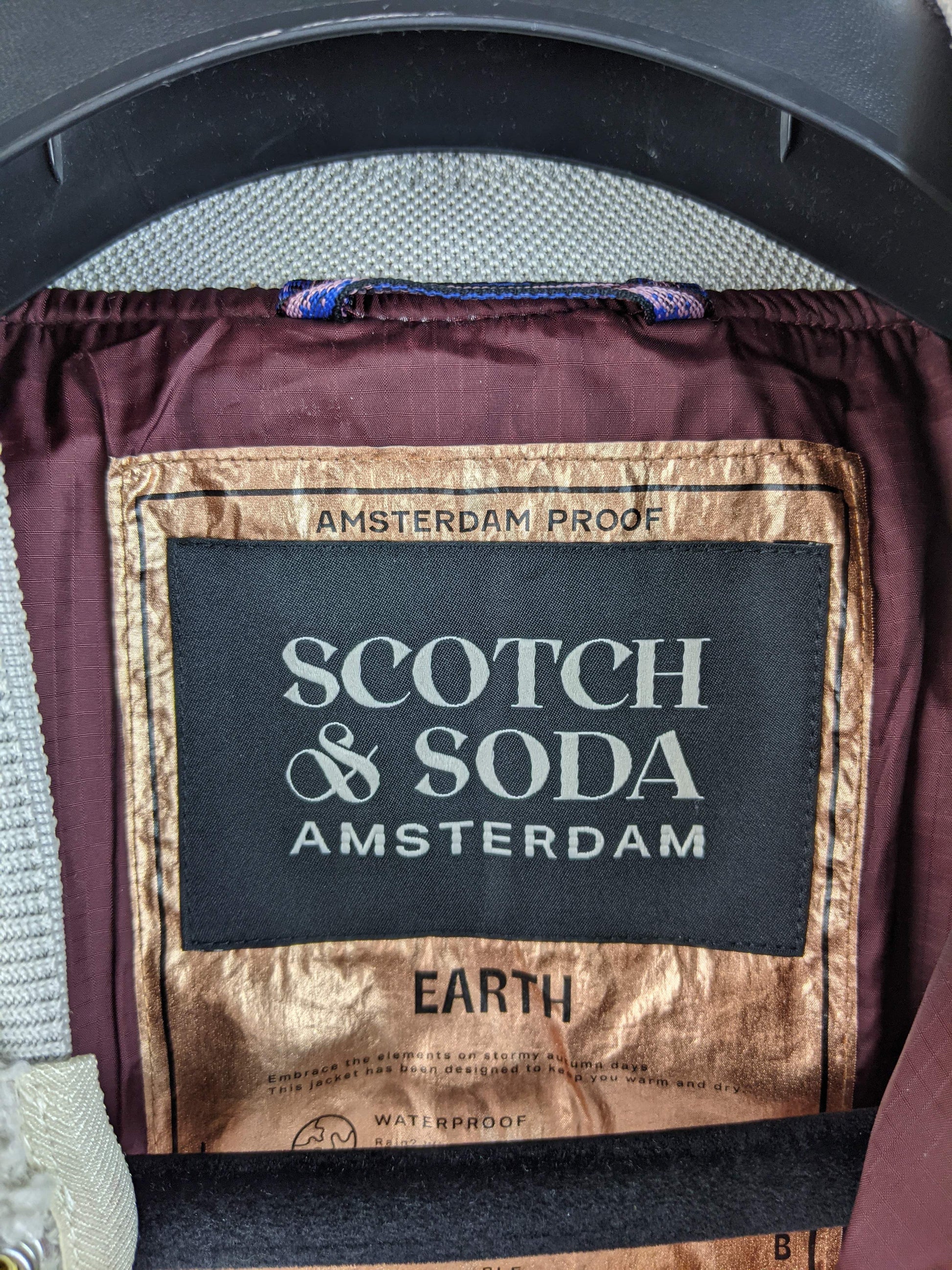 Close-up of Scotch & Soda label