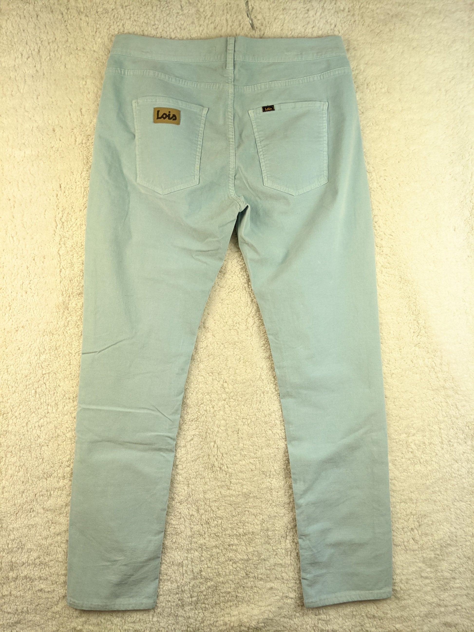 Back view of light blue Lois jeans