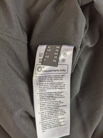 Size tag showing size 40 of the Esprit dress
