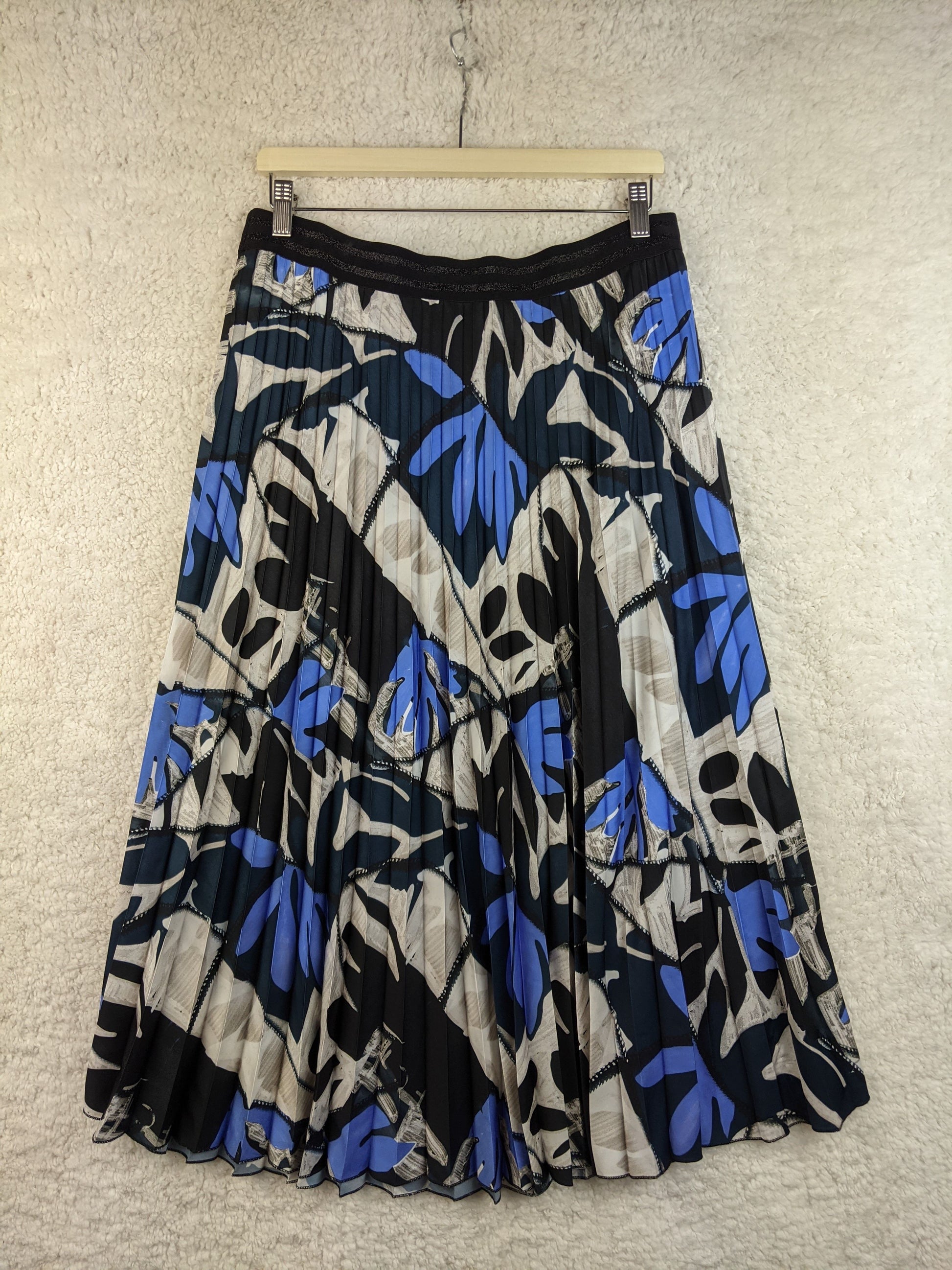 Floral pleated midi skirt back view
