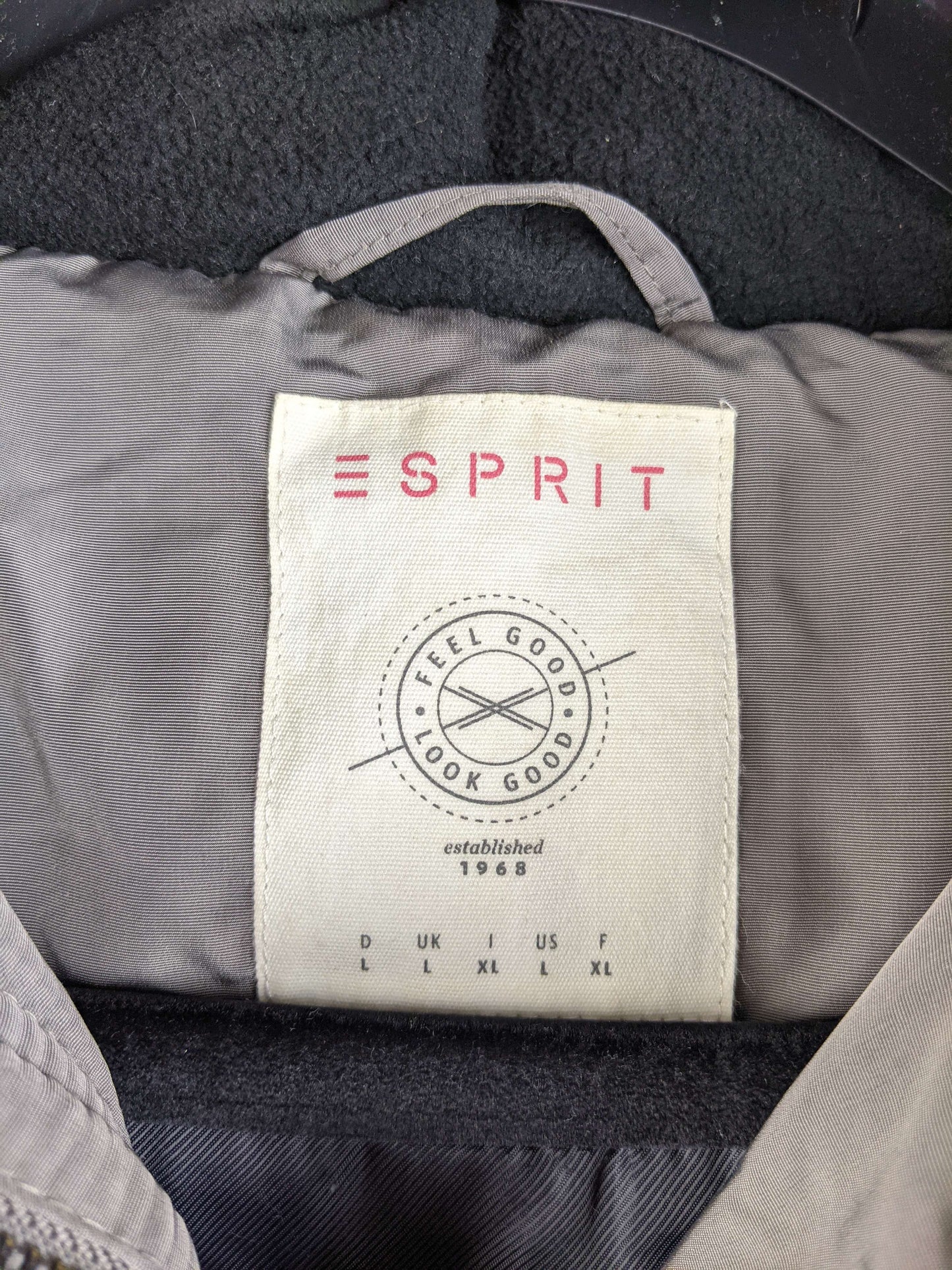 Tag showing Esprit branding and size information