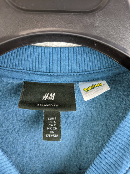 Close-up of H&M label and size
