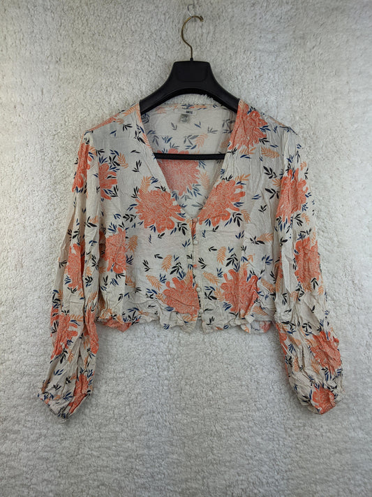 Front view of Amuse Society floral cropped blouse