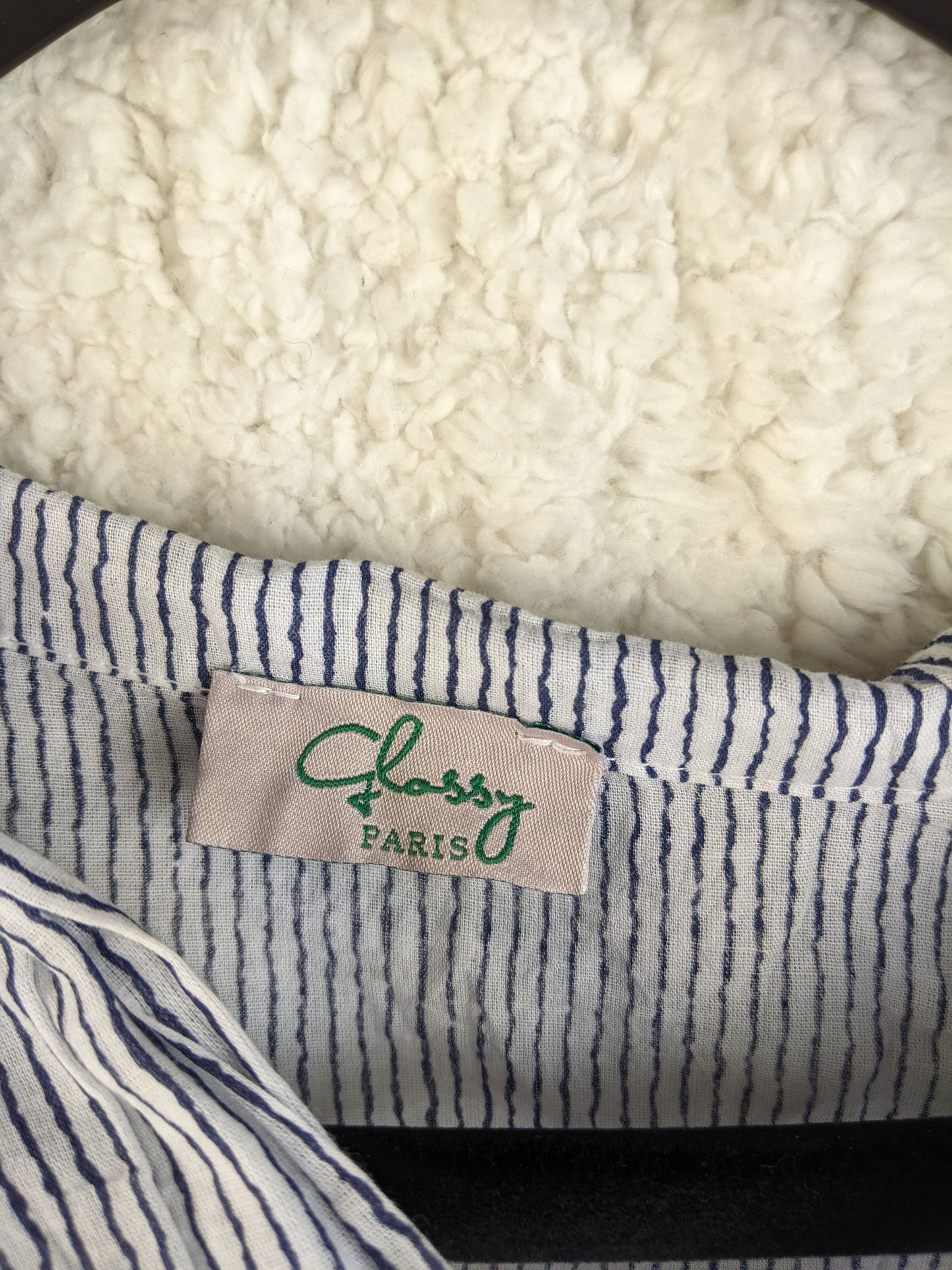 Brand label of Classy Paris blouse