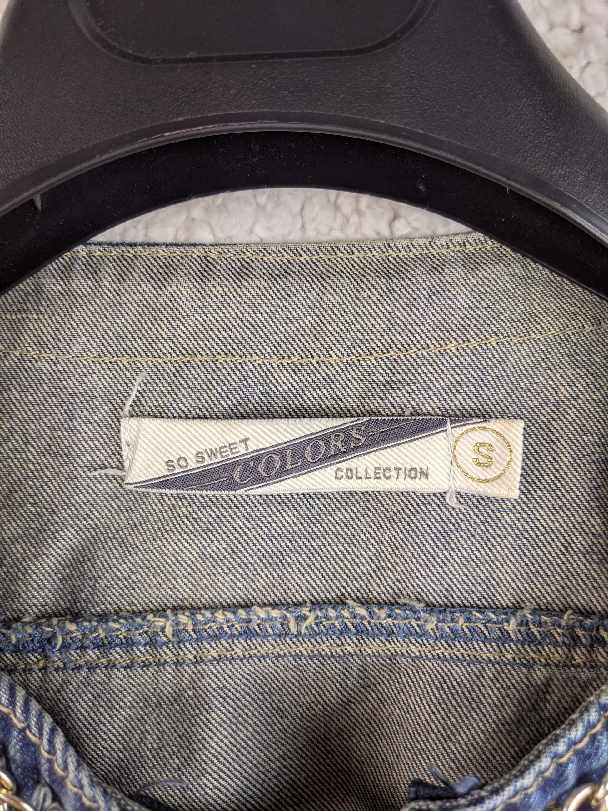 Close-up of So Sweet Colors label