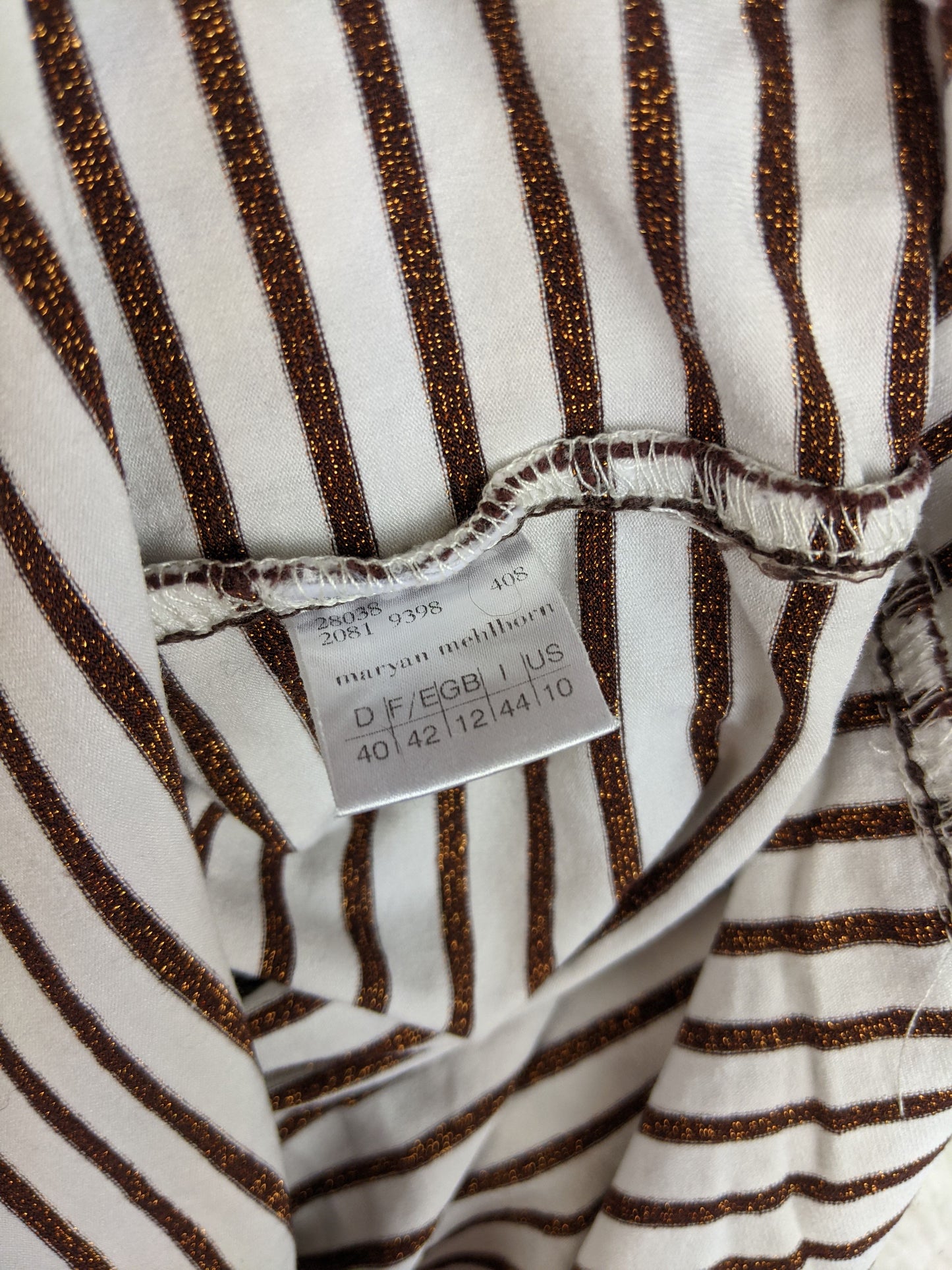 Size label on the tank top showing size large