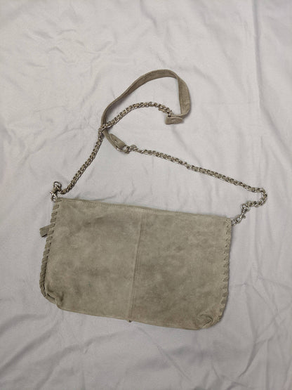 Back view of the beige leather shoulder bag